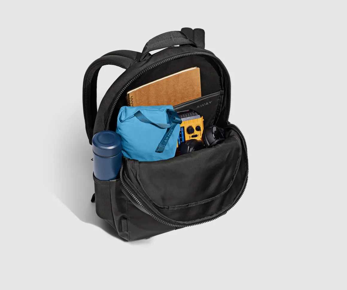 Active Backpack 26L in Jet Black