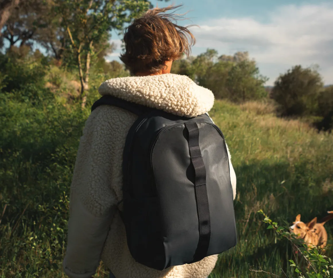 Active Backpack 26L in Navy Blue