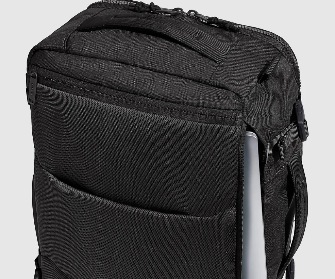 Active Convertible Backpack 25L in Jet Black