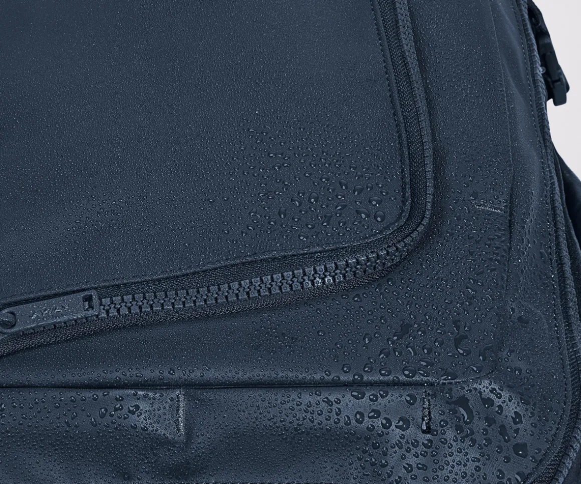 Active Convertible Backpack 25L in Navy Blue