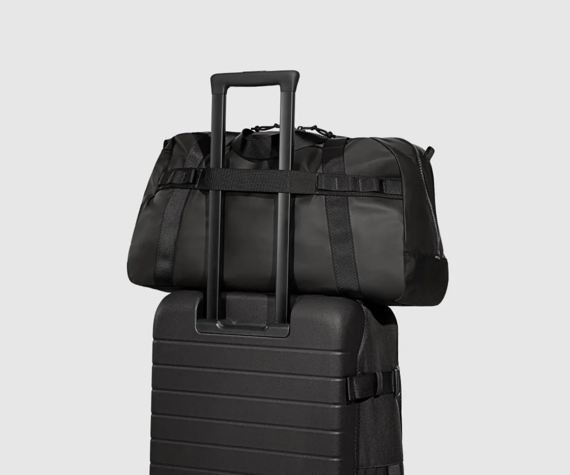 Active Duffle 40L in Jet Black