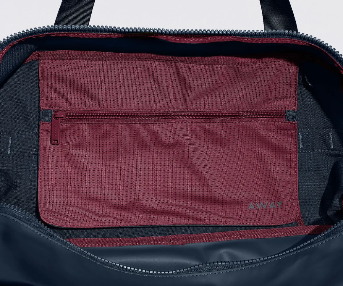 Active Duffle 40L in Navy Blue