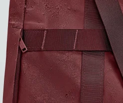 Active Tote 45L in Burgundy Red