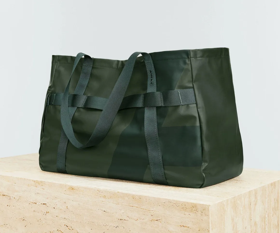 Active Tote 45L in Forest Green