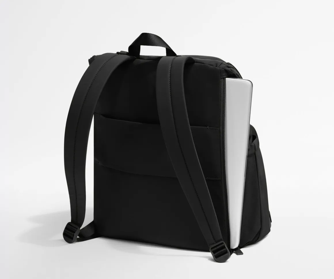 Featherlight Diaper Backpack in Jet Black