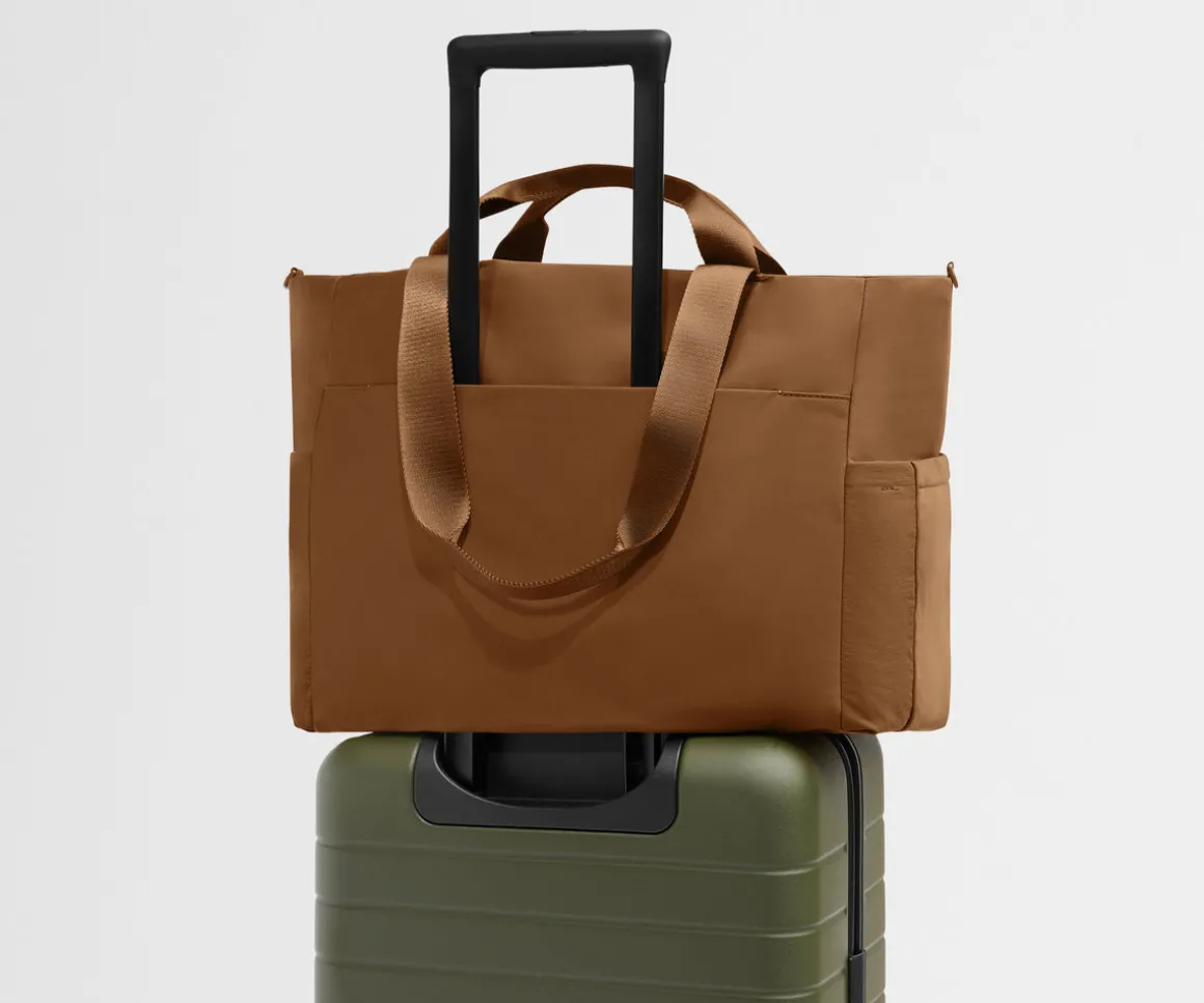 Featherlight Diaper Tote in Amaro Brown