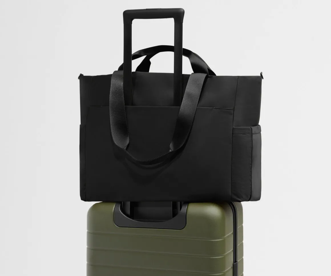 Featherlight Diaper Tote in Jet Black