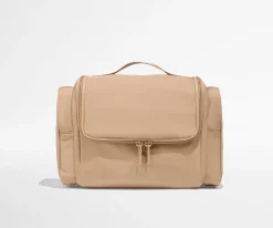 Featherlight Hanging Travel Vanity in Camel Brown