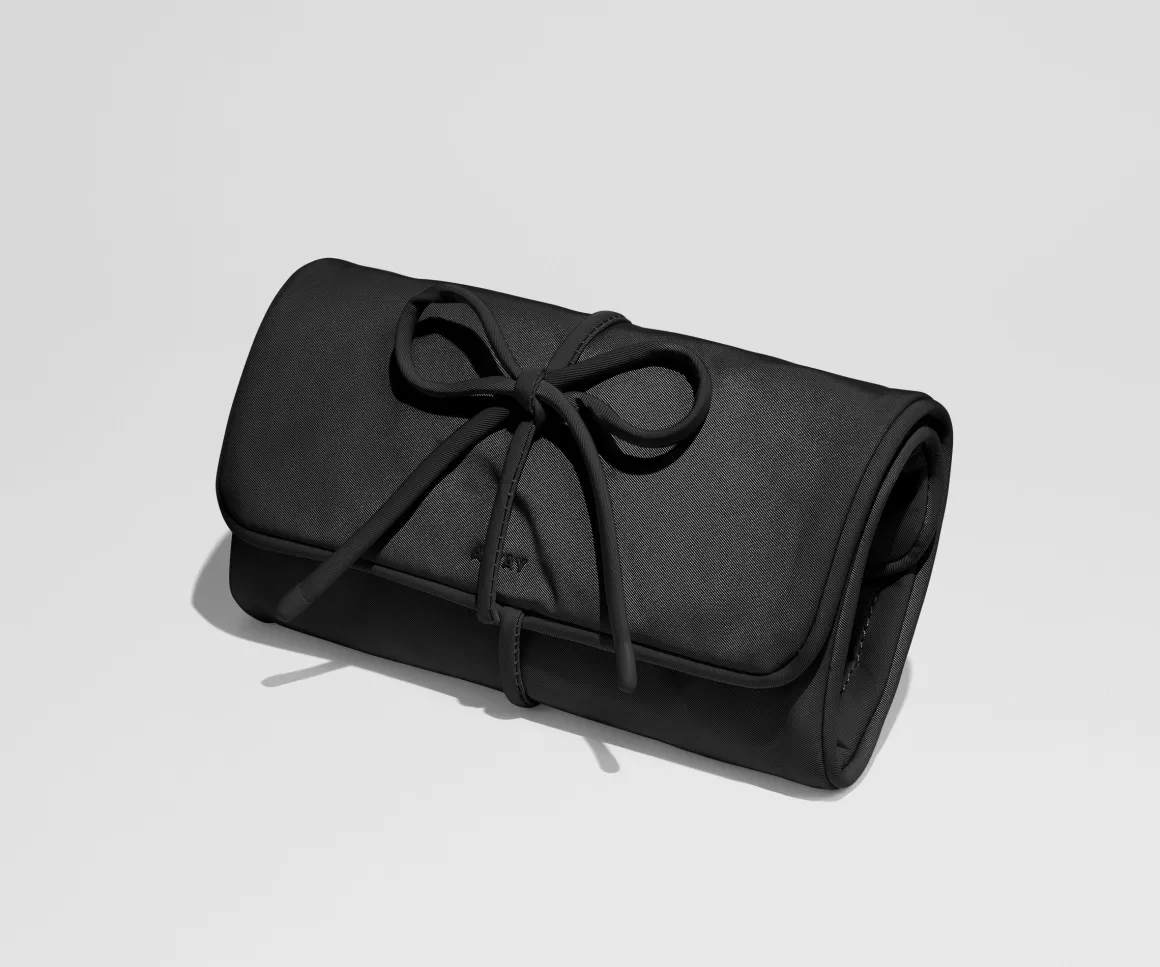 Featherlight Jewelry Roll in Jet Black