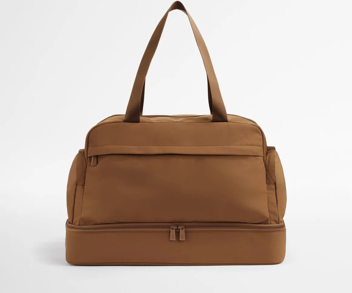 Featherlight Weekender in Amaro Brown