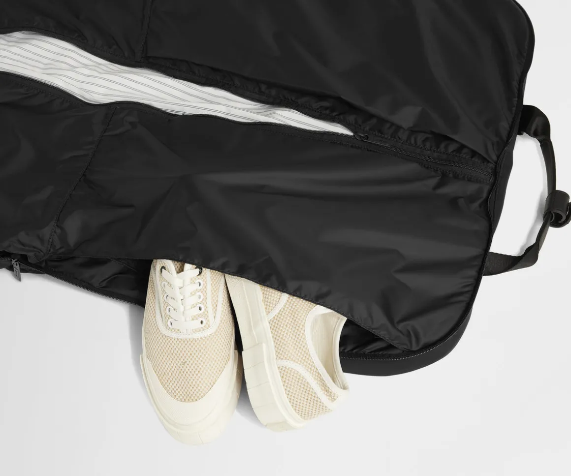 Garment Bag in Jet Black