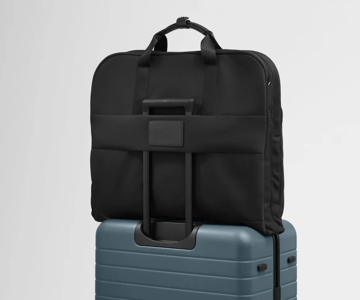 Garment Bag in Jet Black