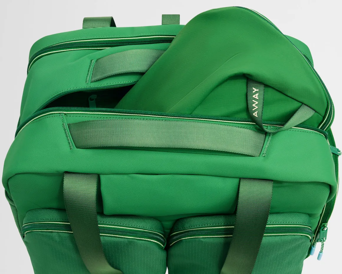 Gym Bag in Clubhouse Green
