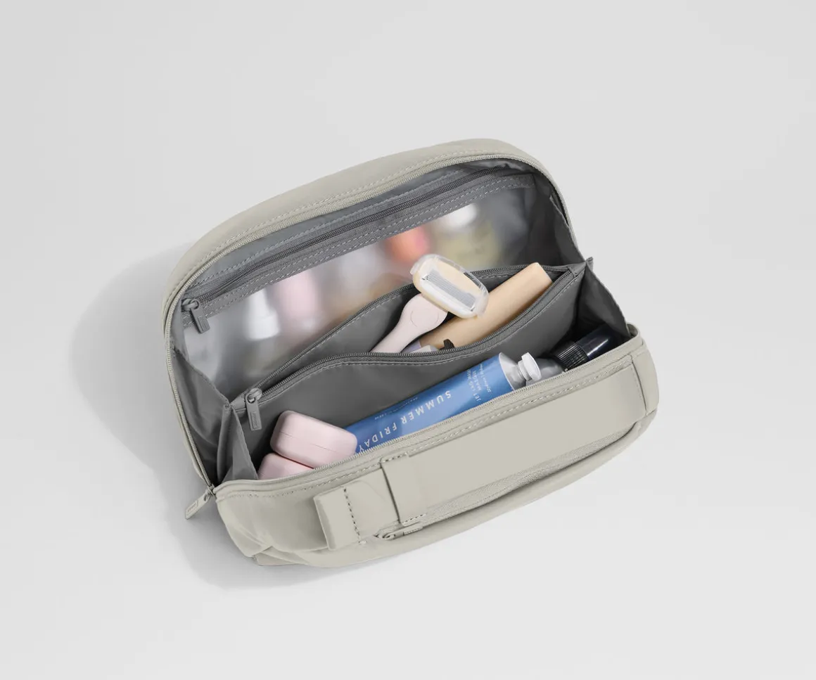 Large Toiletry Bag in Cloud Gray