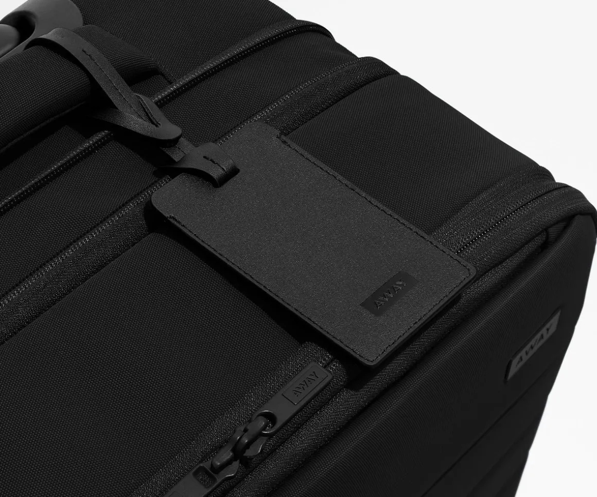 Softside Large in Jet Black
