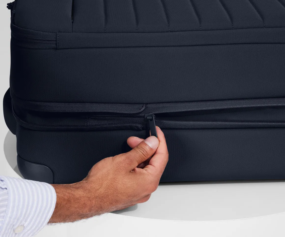 Softside Large in Navy Blue