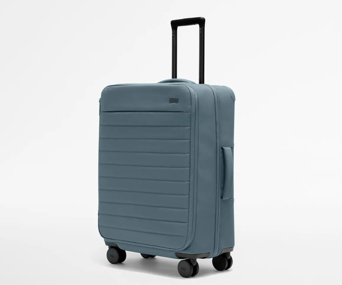 Softside Medium in Coast Blue