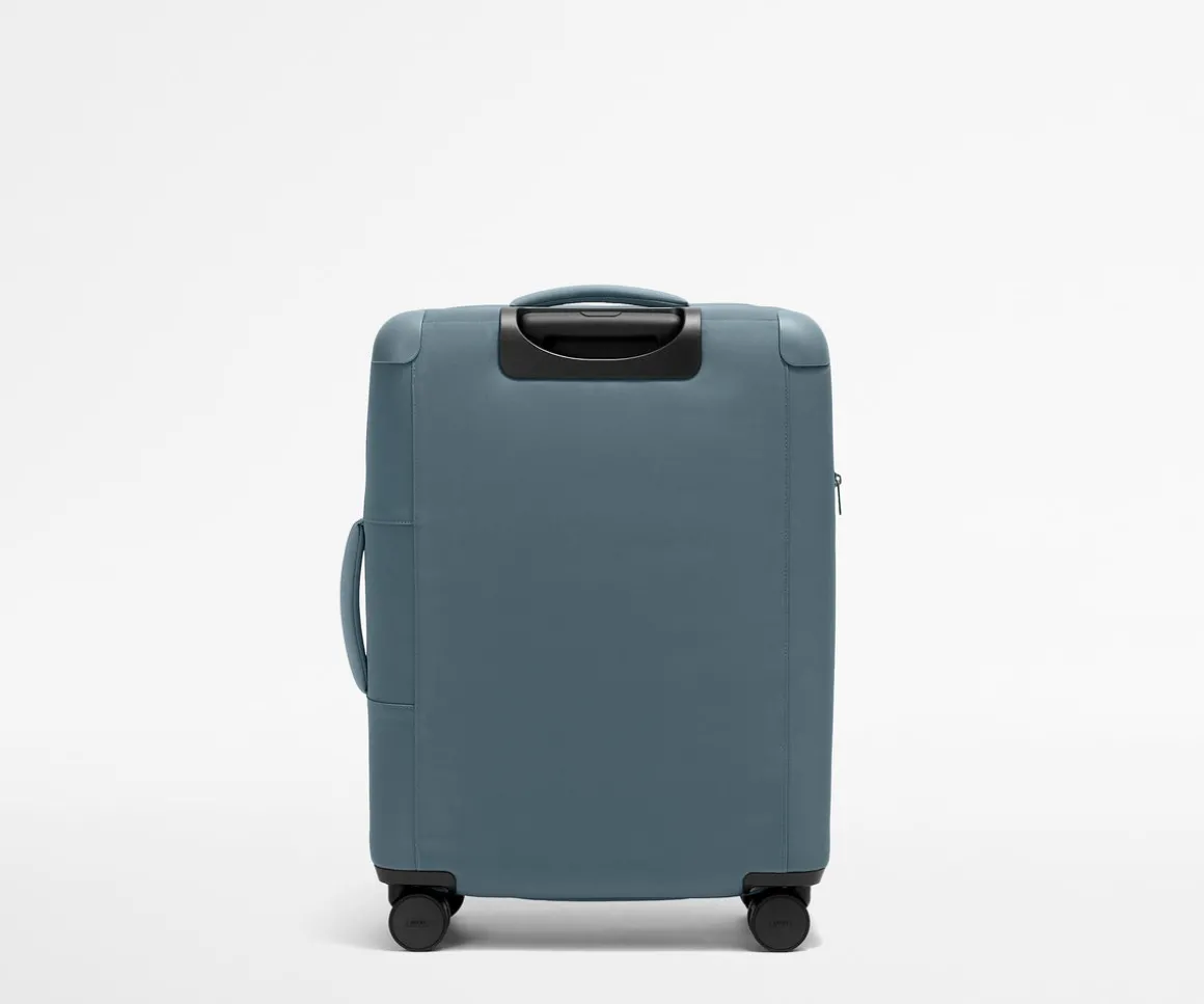 Softside Medium in Coast Blue