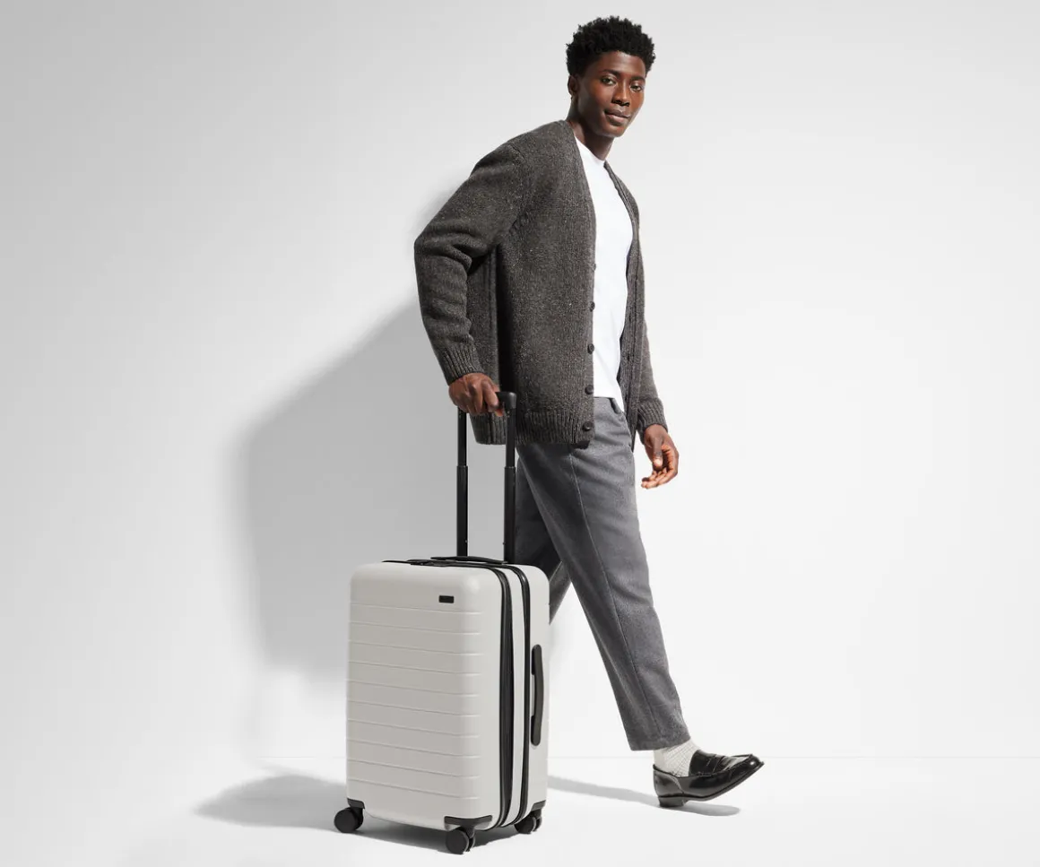 The Bigger Carry-On Flex in Cloud Gray