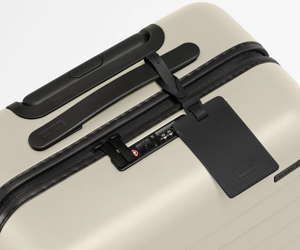 The Carry-On in Salt White