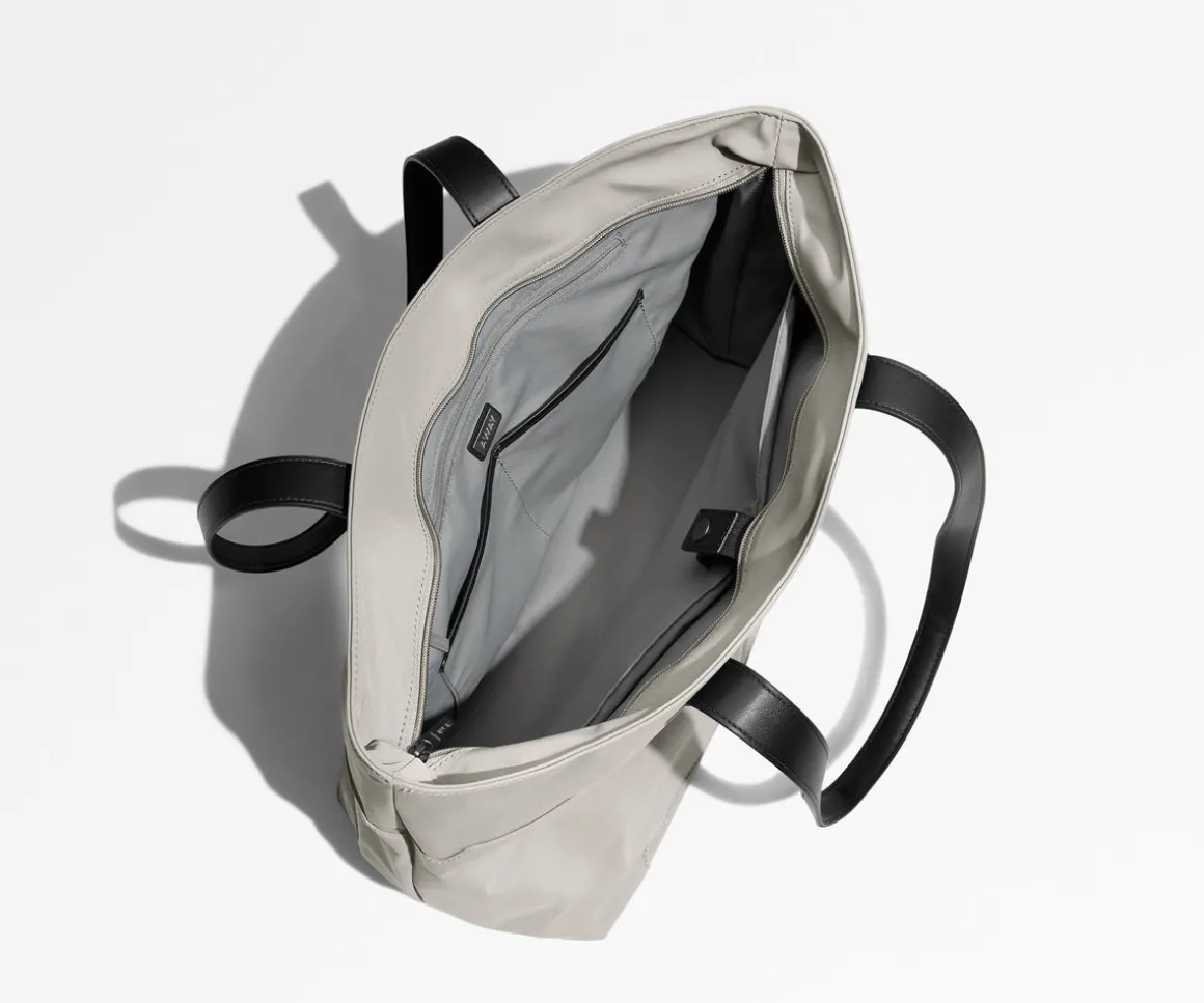 The Everywhere Tote in Cloud Gray