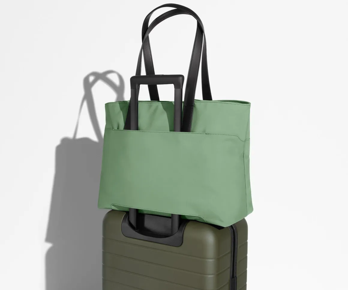 The Everywhere Tote in Sea Green