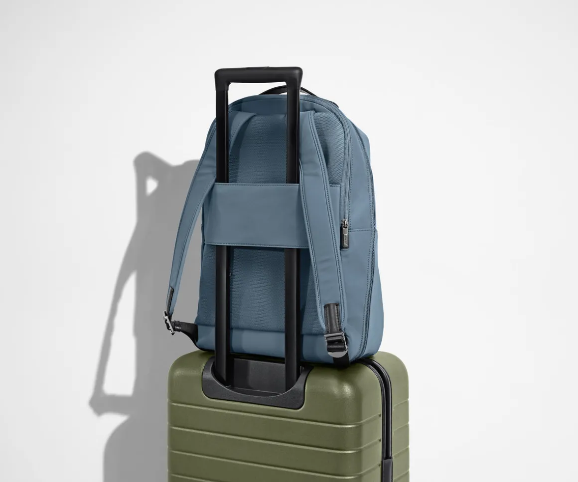 The Everywhere Zip Backpack in Coast Blue