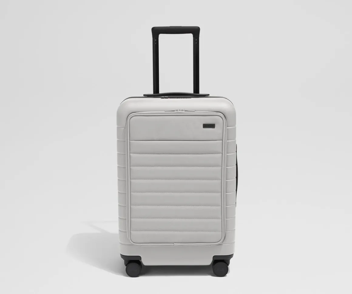 The Executive Bigger Carry-On in Cloud Gray