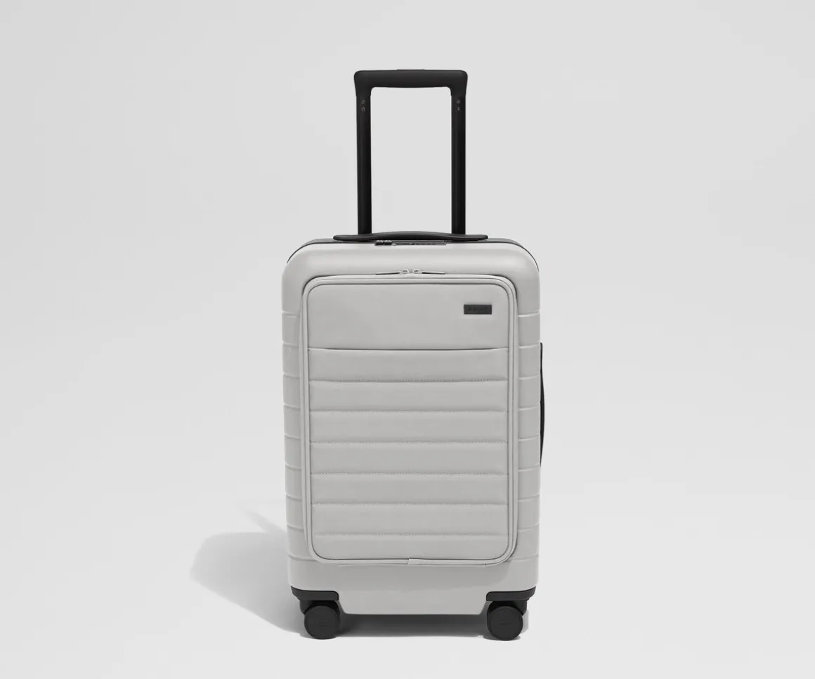The Executive Carry-On in Cloud Gray