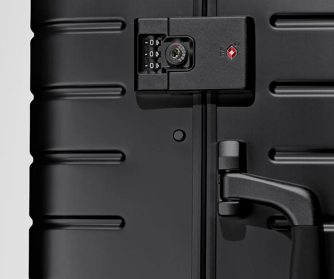 The Large: Aluminum Edition in Onyx Black