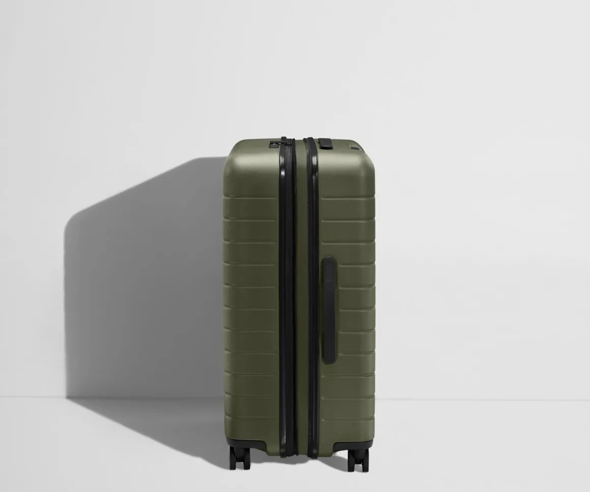 The Medium Flex in Olive Green