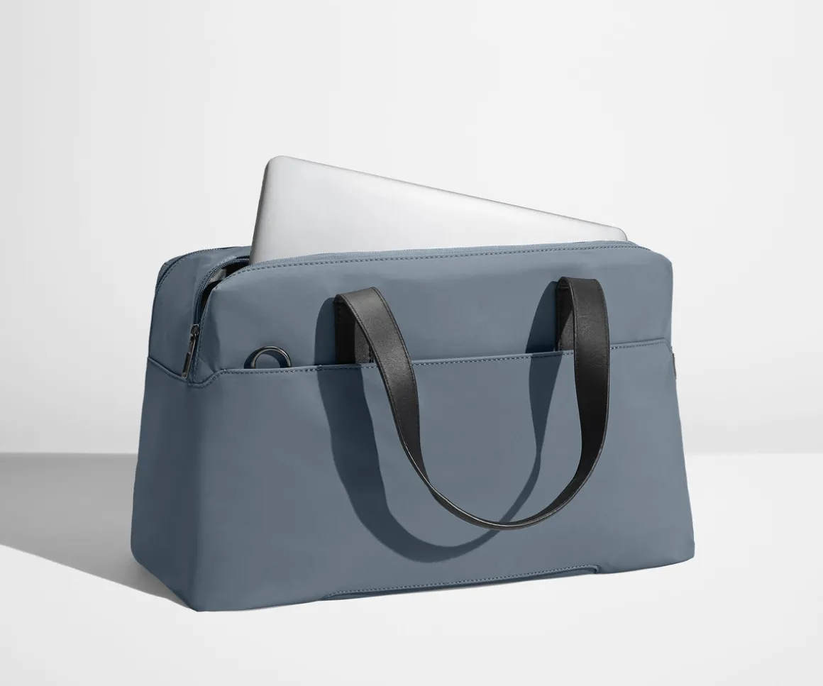 The Overnight Bag in Coast Blue