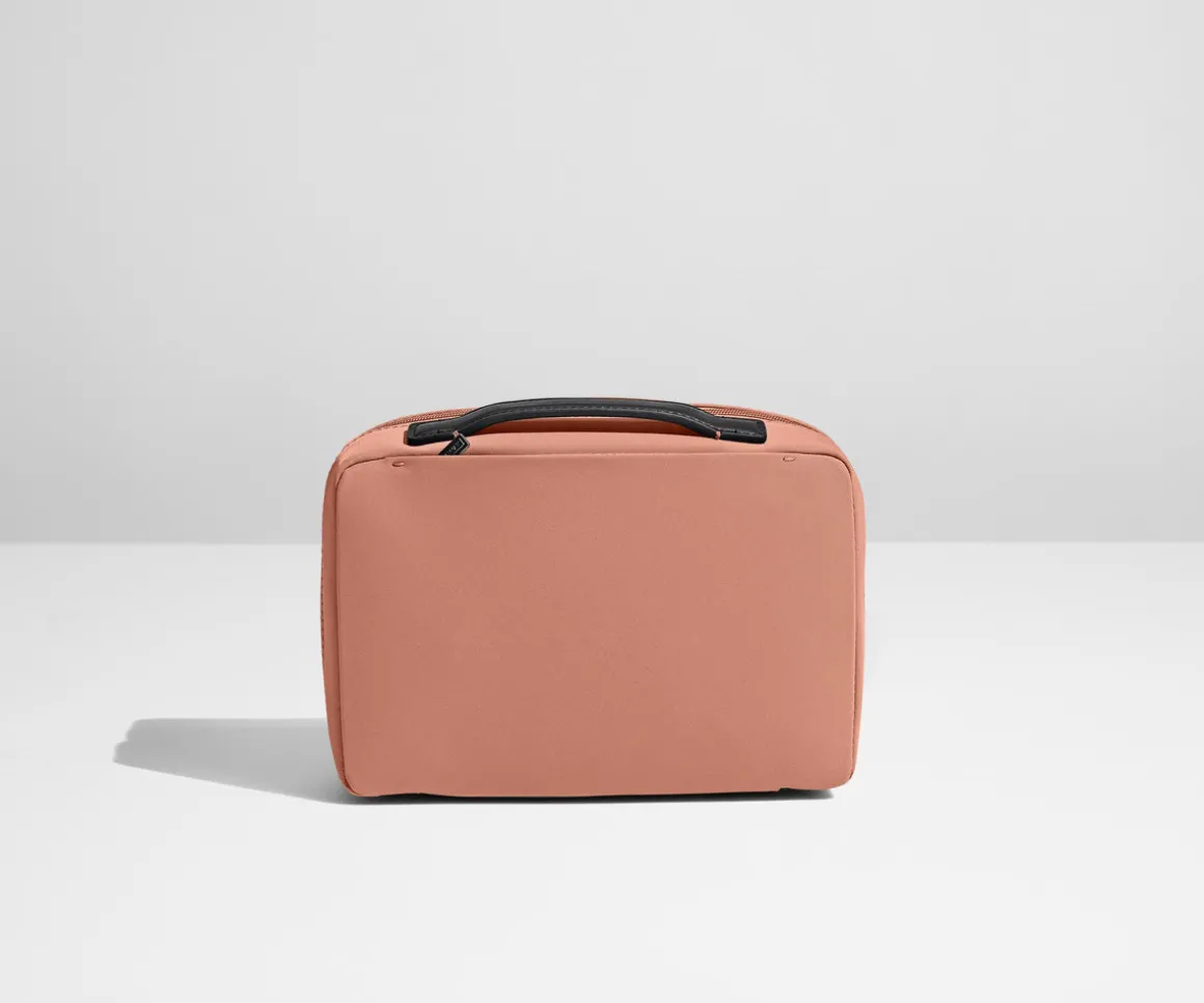 The Small Toiletry Bag in Clay Pink
