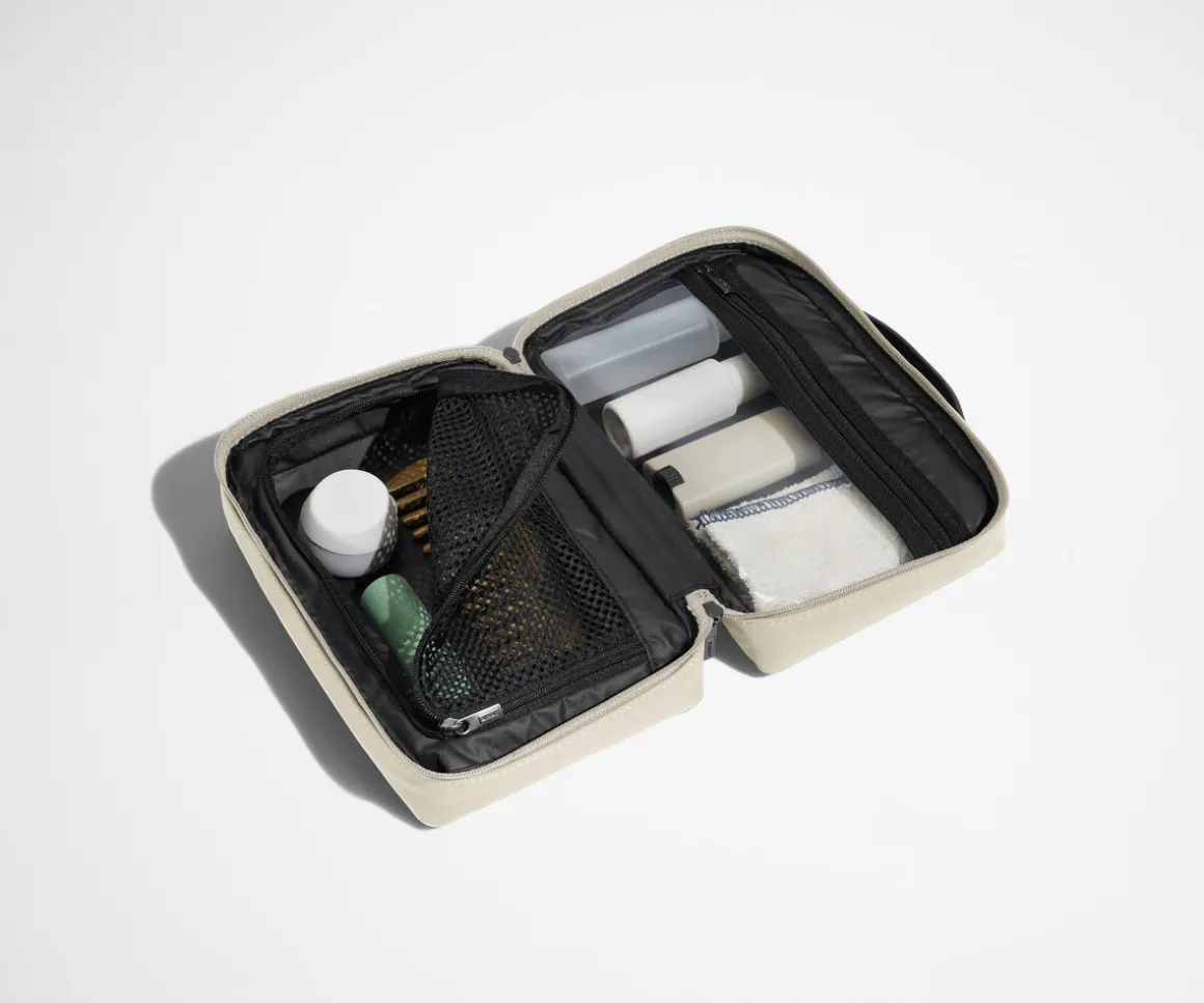 The Small Toiletry Bag in Salt White