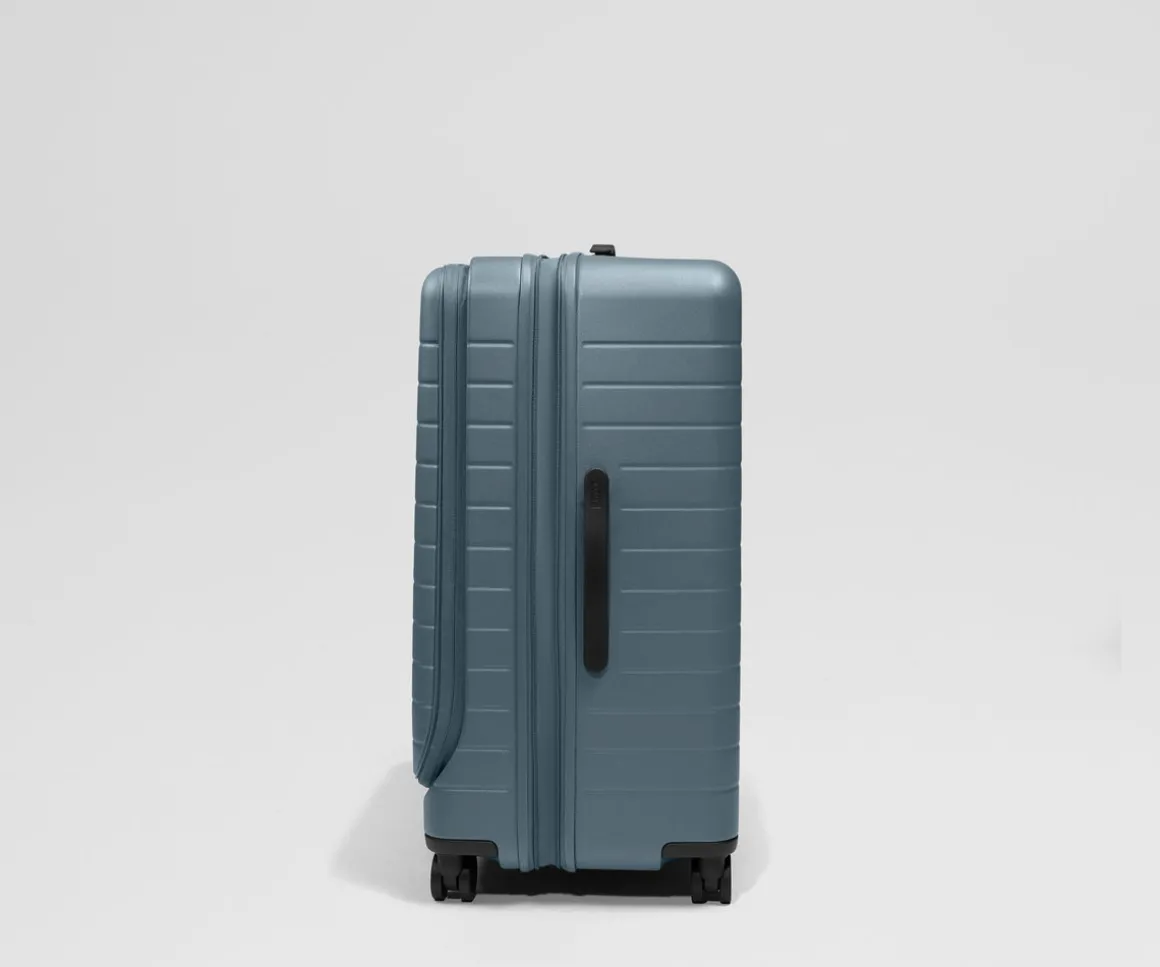 Topside Medium Trunk in Coast Blue