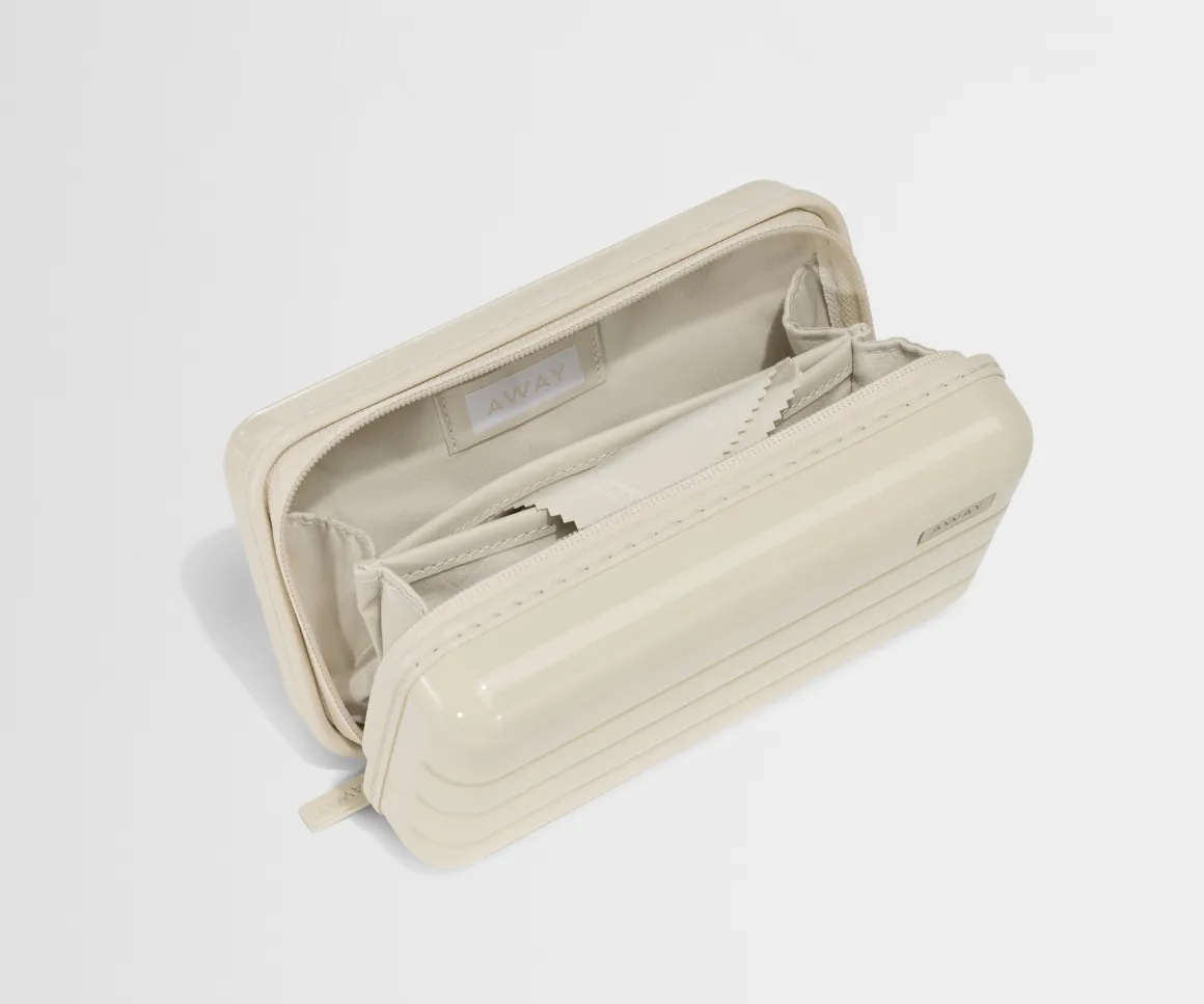 Travel Glasses Case in Salt White (Gloss)